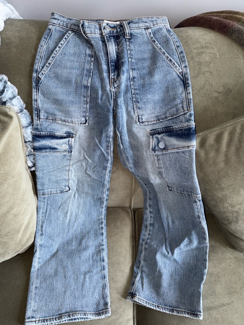 Women’s Light Wash Blue Cargo Jeans